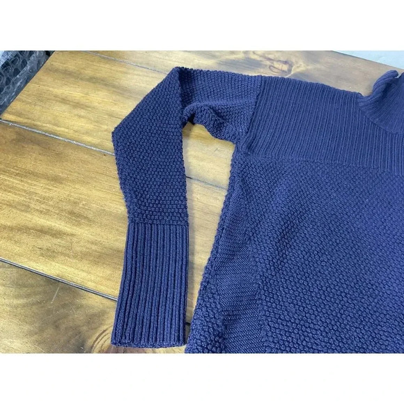 Lululemon Warm and Restore Knit Navy Turtle Neck Sweater 100% Merino Wool Size 6 - Picture 3 of 12